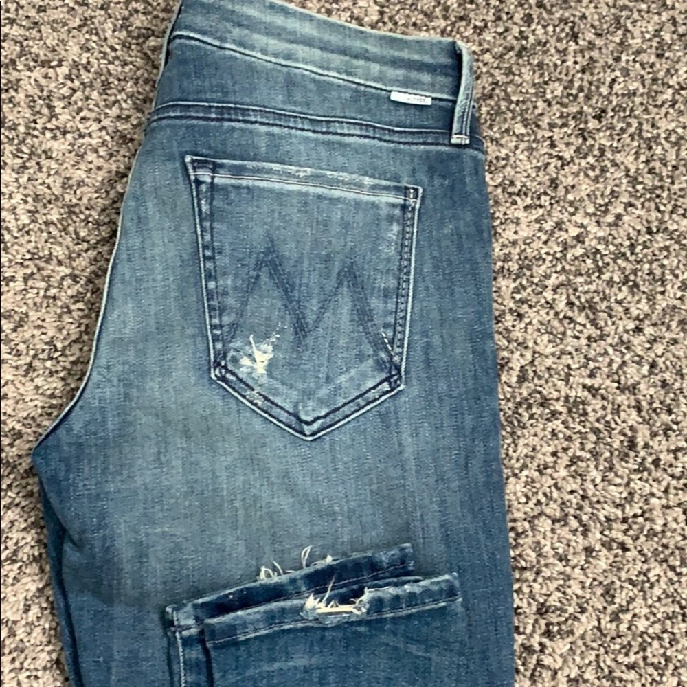 Hardly Ever Worn Mother skinny ankle jeans!